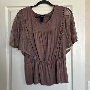 Daytrip Buckle peplum shirt size small